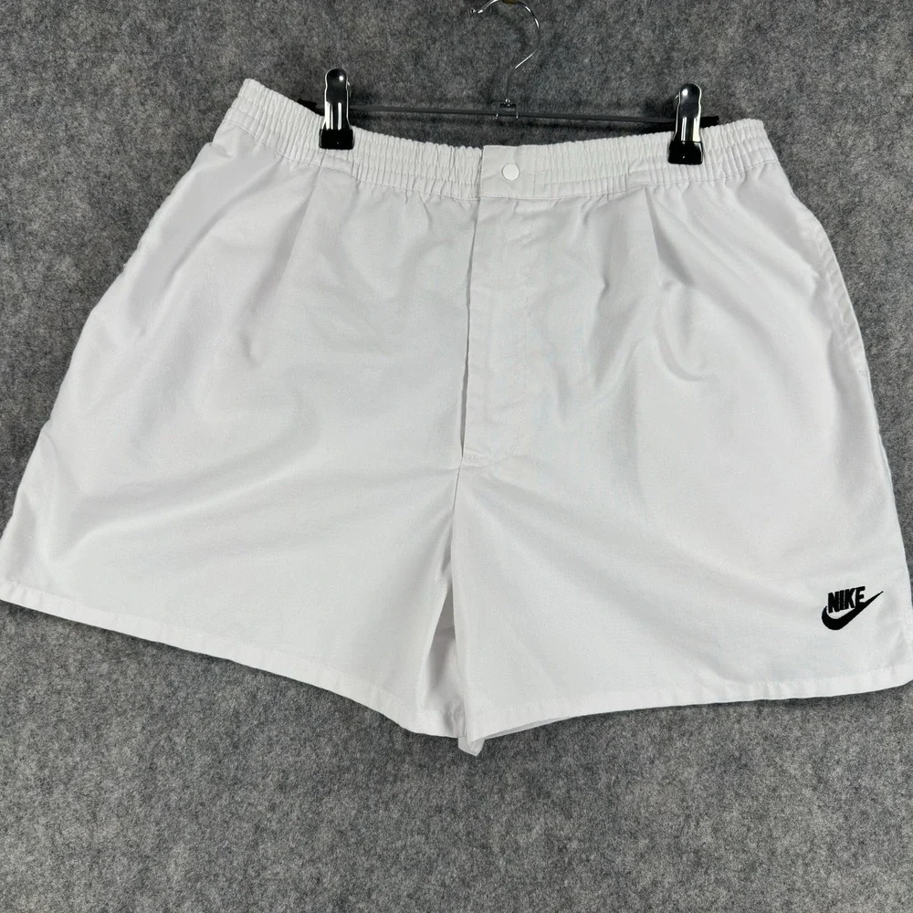 Vintage Nike Shorts Boys XL 18-20 White Athletic Gym Training Y2K Thailand